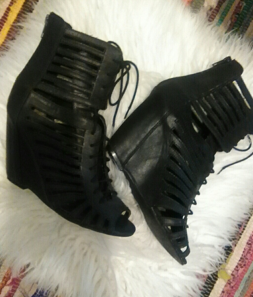 Lace Up Wedge Booties | Size 8